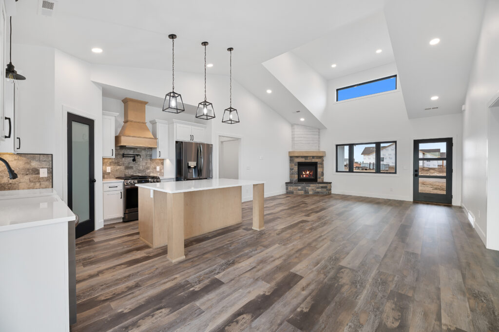 11067 Mule Train Road-34